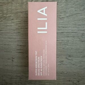 NWT ILIA ST5 Bom Bom Skin Tint